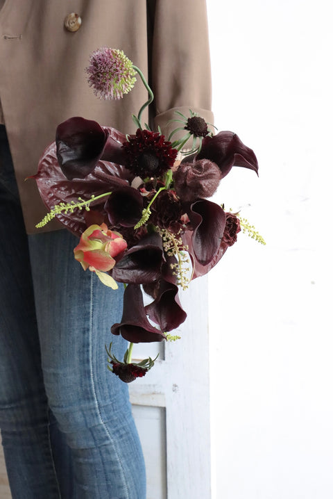 Teardrop bouquet/images are for reference only.