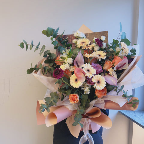 BOUQUET/ images for scale only