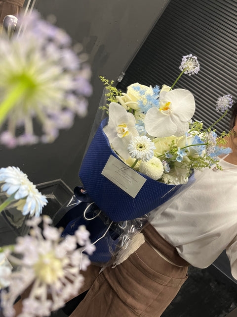 BOUQUET/ images for scale only