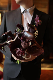 Teardrop bouquet/images are for reference only.